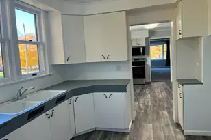 460 E Chicago St, Jonesville, MI 49250 - Photo 21