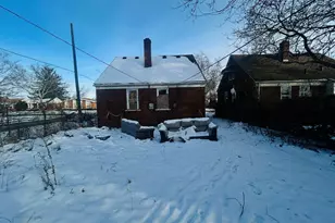 8907 Cloverlawn St, Detroit, MI 48204 - Photo 3