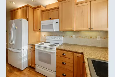 7525 Woodcrest Street, Portage, MI 49024 - Photo 5