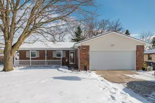 7525 Woodcrest St, Portage, MI 49024 - Photo 1