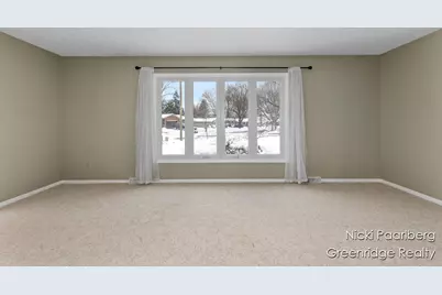 1010 Cherrywood Lane NE, Grand Rapids, MI 49505 - Photo 5