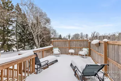 1010 Cherrywood Lane NE, Grand Rapids, MI 49505 - Photo 35