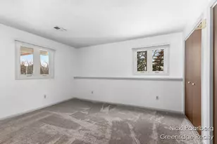 1010 Cherrywood Ln NE, Grand Rapids, MI 49505 - Photo 29