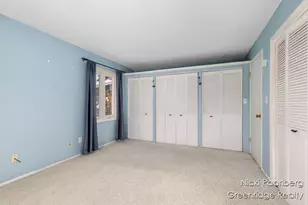 1010 Cherrywood Ln NE, Grand Rapids, MI 49505 - Photo 19