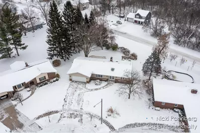 1010 Cherrywood Lane NE, Grand Rapids, MI 49505 - Photo 43