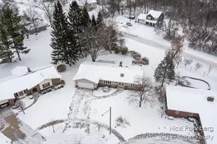 1010 Cherrywood Ln NE, Grand Rapids, MI 49505 - Photo 43