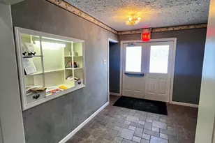 526 Fairyland Ave, Jackson, MI 49202 - Photo 9