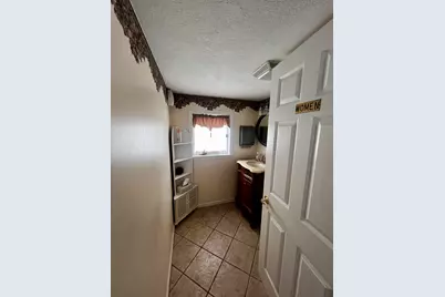 526 Fairyland Avenue, Jackson, MI 49202 - Photo 11