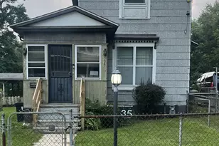 35 Hubbard St, Battle Creek, MI 49037 - Photo 1