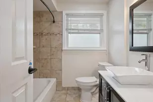 29484 Spring Hill Dr, Southfield, MI 48076 - Photo 25