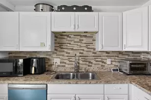 8815 Marlowe Ave, Plymouth, MI 48170 - Photo 13