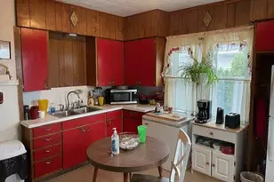 1030 Sophia St, Muskegon, MI 49442 - Photo 7