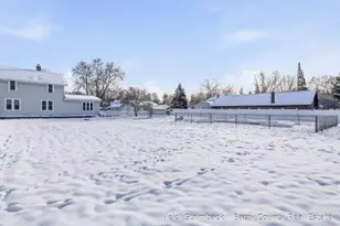 312 E Clinton St, Hastings, MI 49058 - Photo 33