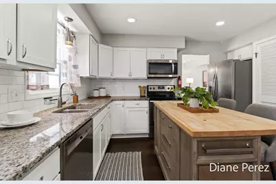 1920 Glenmoor Court SE, Kentwood, MI 49508 - Photo 11