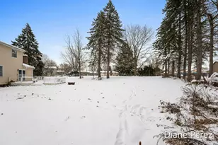 1920 Glenmoor Ct SE, Kentwood, MI 49508 - Photo 41