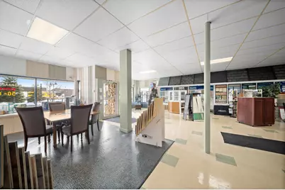 3955 W River Drive NE, Comstock Park, MI 49321 - Photo 9