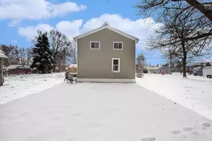 114 Vincent St, Belding, MI 48809 - Photo 5