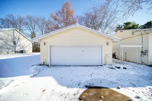 2375 Windemere Dr, Jackson, MI 49202 - Photo 25