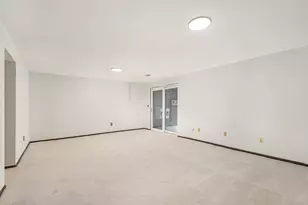 6249 Acropolis Dr SE, Grand Rapids, MI 49546 - Photo 21