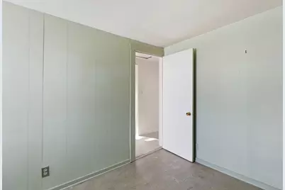 23013 Melrose Avenue, Eastpointe, MI 48021 - Photo 17