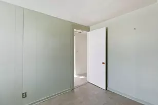 23013 Melrose Ave, Eastpointe, MI 48021 - Photo 17