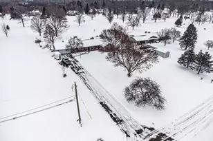 318 Fairway Dr, Coldwater, MI 49036 - Photo 35