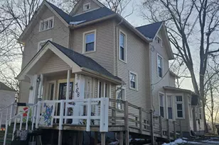 468 Colfax Ave, Benton Harbor, MI 49022 - Photo 1