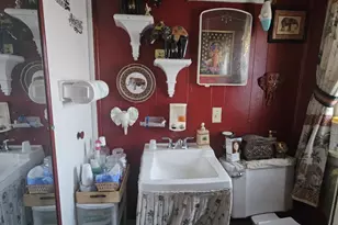 468 Colfax Ave, Benton Harbor, MI 49022 - Photo 13