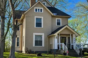 468 Colfax Ave, Benton Harbor, MI 49022 - Photo 1