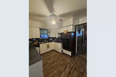 468 Colfax Avenue, Benton Harbor, MI 49022 - Photo 5