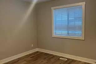 1352 6th St, Muskegon, MI 49441 - Photo 7