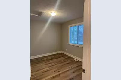 1352 6th Street, Muskegon, MI 49441 - Photo 9
