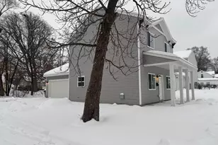 1352 6th St, Muskegon, MI 49441 - Photo 3