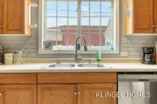 947 Carlton St, Muskegon, MI 49442 - Photo 9