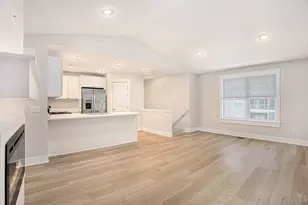 2106 Sherwood Ave, Holland, MI 49423 - Photo 5