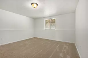 210 Station Hill St, Galesburg, MI 49053 - Photo 15