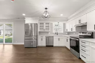 3158 Lafayette Dr, Trenton, MI 48183 - Photo 7