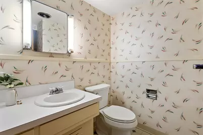 1907 Chevy Chase Boulevard, Kalamazoo, MI 49008 - Photo 53