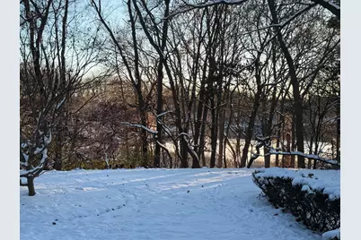 1907 Chevy Chase Boulevard, Kalamazoo, MI 49008 - Photo 3