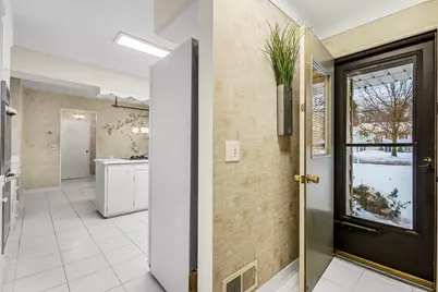 1907 Chevy Chase Boulevard, Kalamazoo, MI 49008 - Photo 29