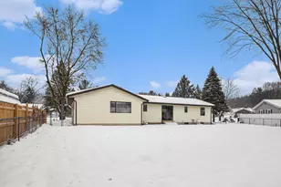 876 Beauford St SE, Grand Rapids, MI 49508 - Photo 25