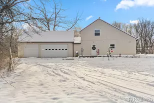 1067 Somers Rd, Lyons, MI 48851 - Photo 5
