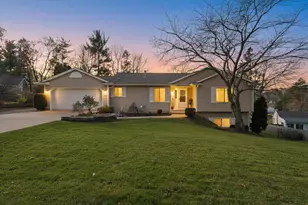 3039 Jeanlin Dr SE, Grand Rapids, MI 49546 - Photo 1