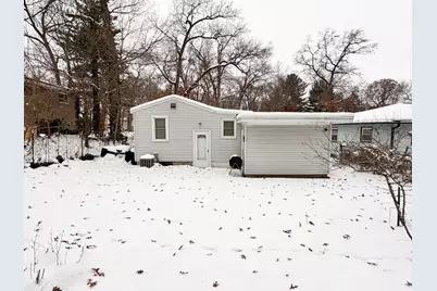 942 Oakcrest Street SW, Wyoming, MI 49509 - Photo 3