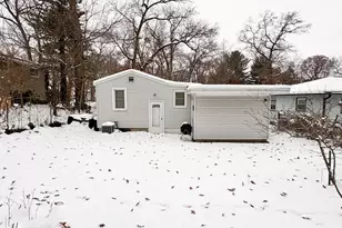 942 Oakcrest St SW, Wyoming, MI 49509 - Photo 3