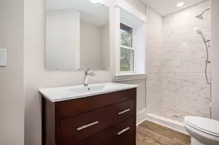 2338 Glenwood Dr, Kalamazoo, MI 49008 - Photo 17