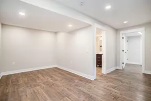 2338 Glenwood Dr, Kalamazoo, MI 49008 - Photo 25