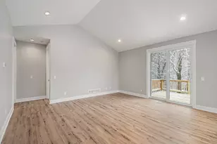 2727 Bridge Pl Dr NE, Grand Rapids, MI 49525 - Photo 9