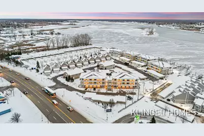 930 W Savidge Street #2, Spring Lake, MI 49456 - Photo 3