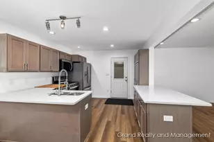 1931 Keyhill Ave SE, Grand Rapids, MI 49546 - Photo 13